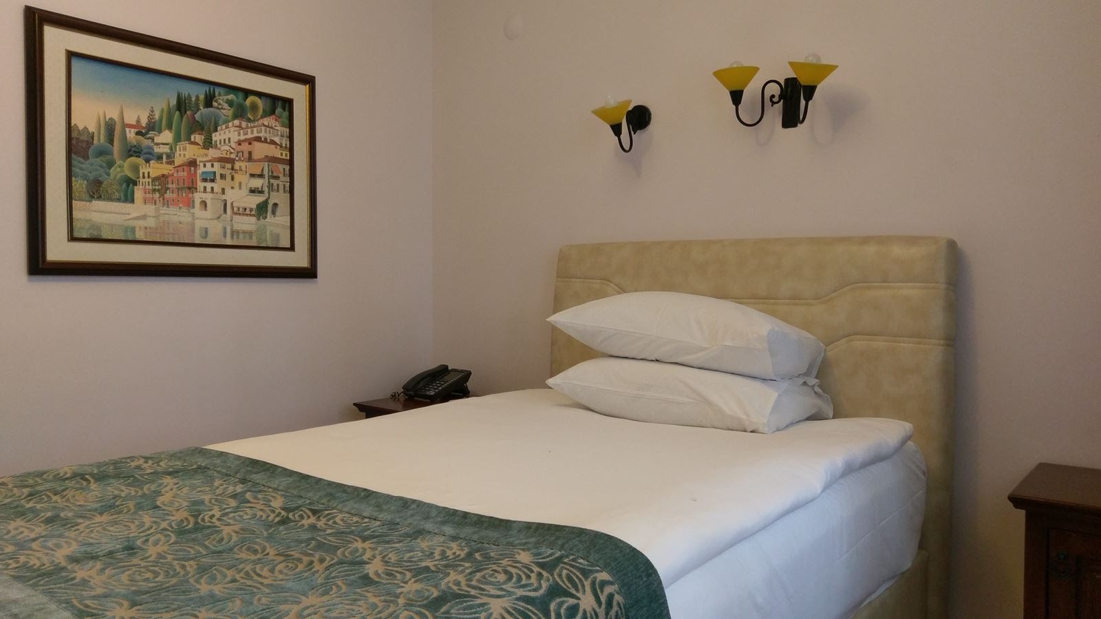 rooms-single-standard