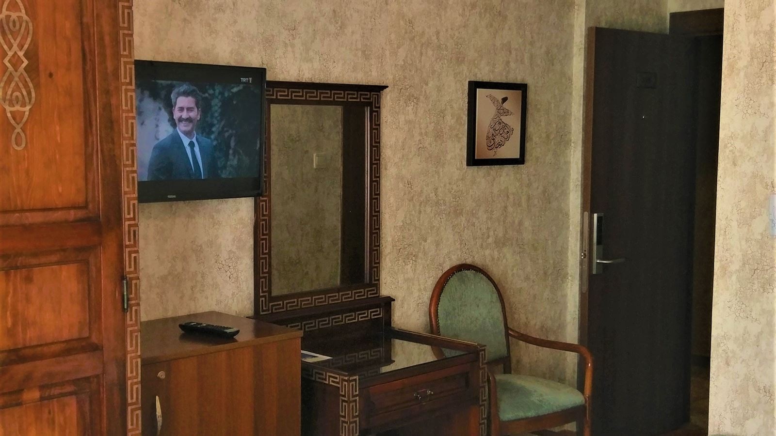 rooms-family-room-superior