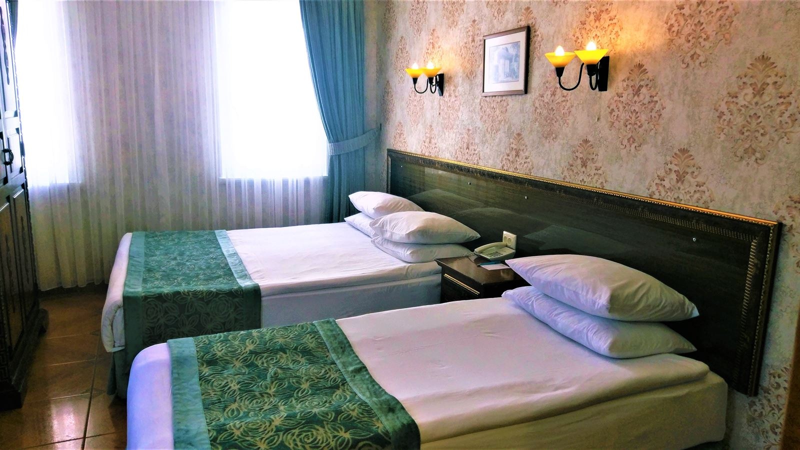 rooms-family-room-superior