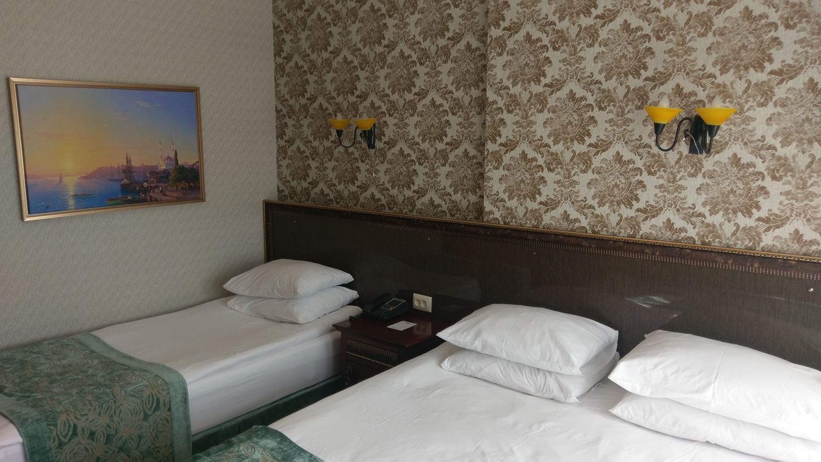 rooms-family-room-standard