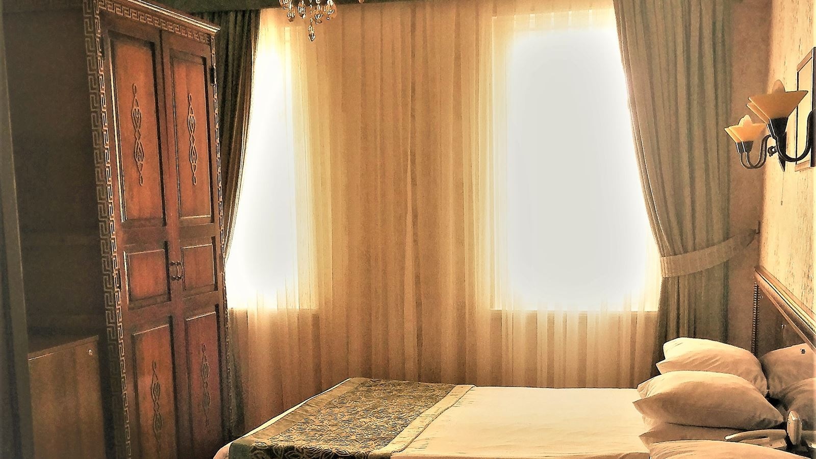 rooms-family-room-deluxe