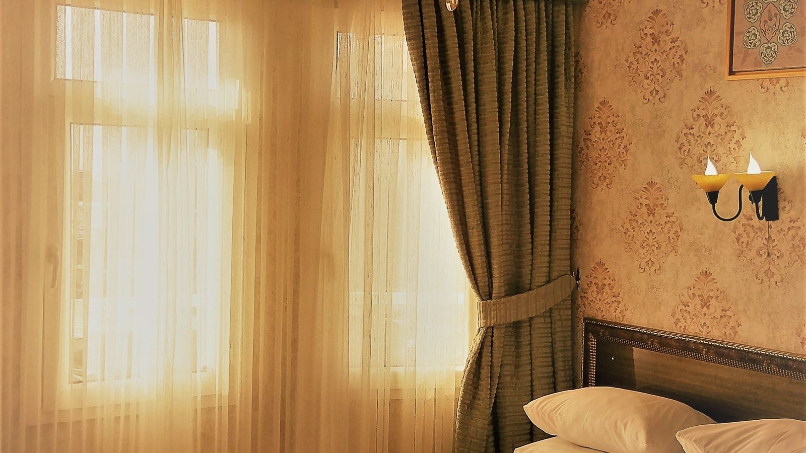 rooms-family-room-deluxe