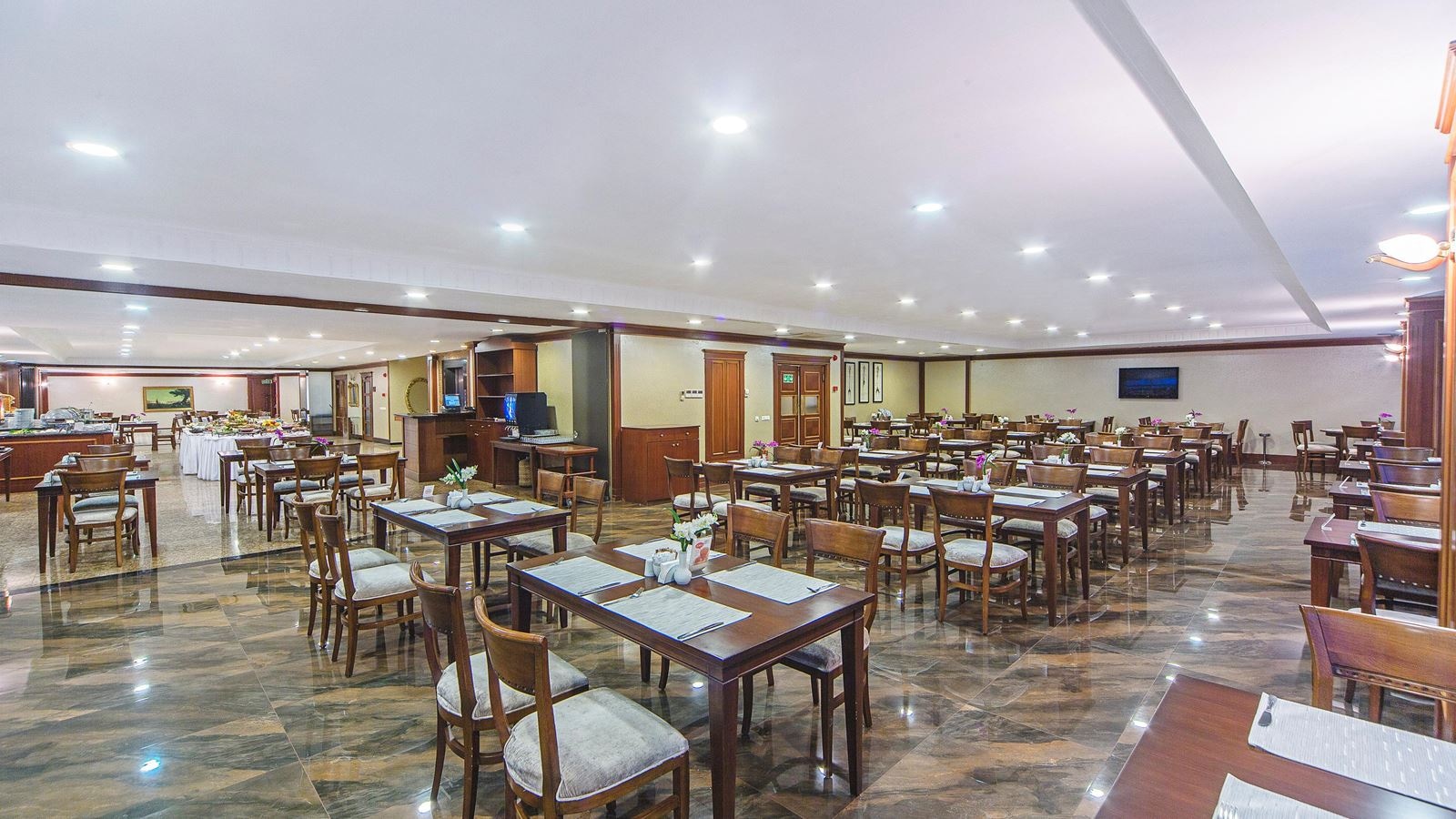 restaurants-restaurants