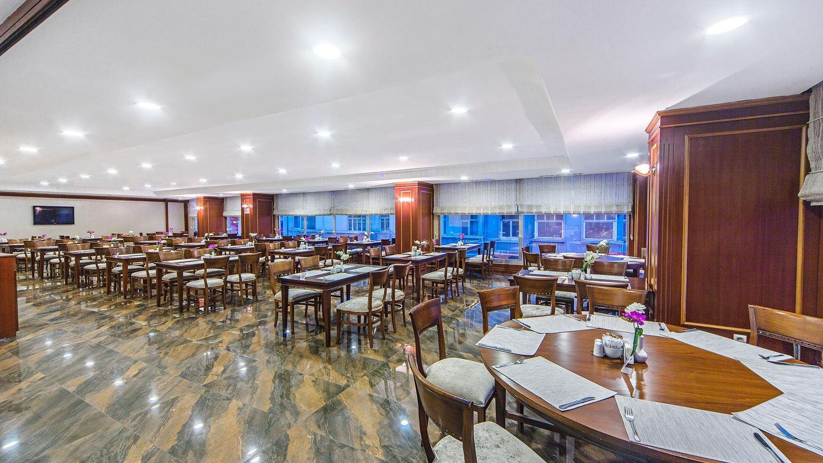 restaurants-restaurants