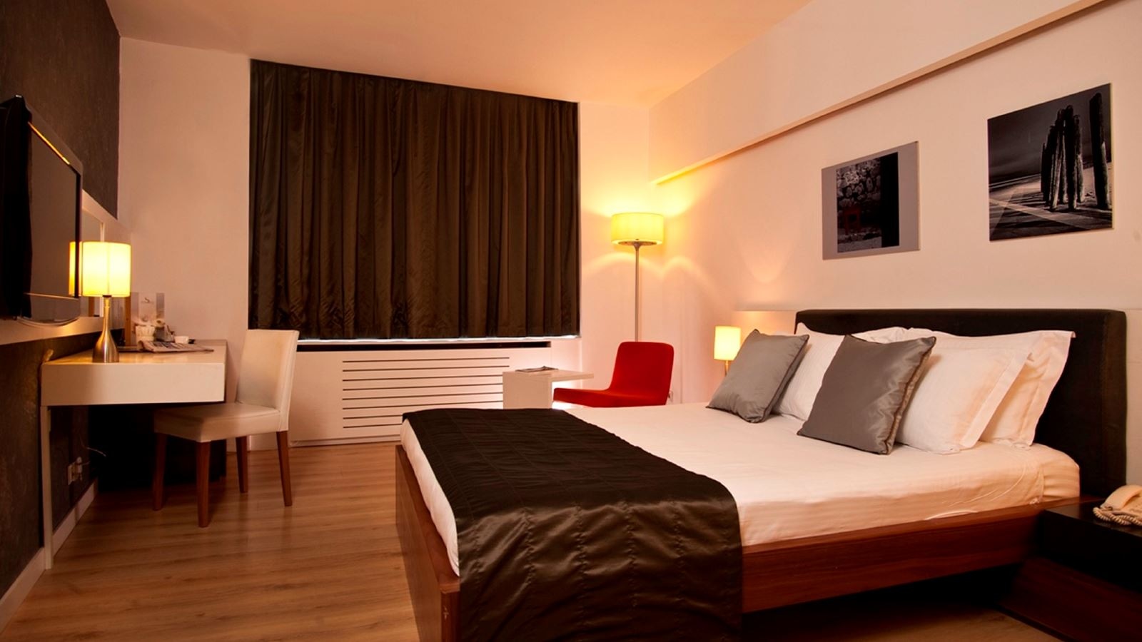 rooms-double-superior-with-double-bed