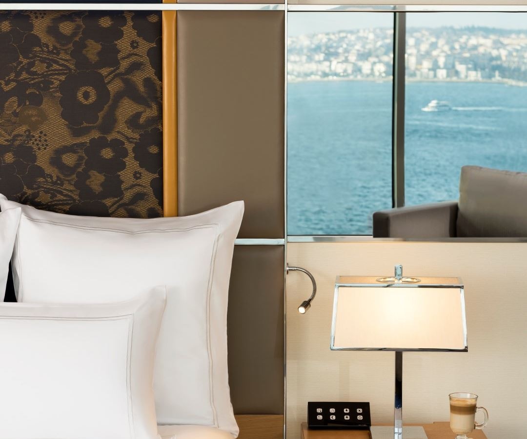 rooms-suite-two-bedrooms-with-terrace