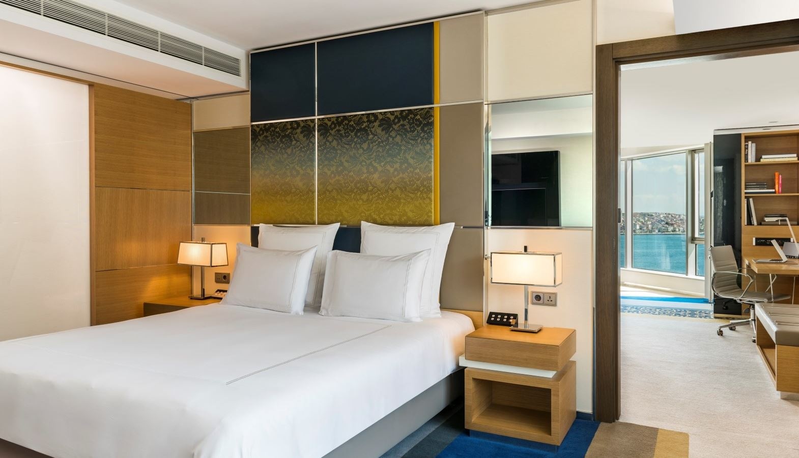 rooms-suite-deluxe-city-view