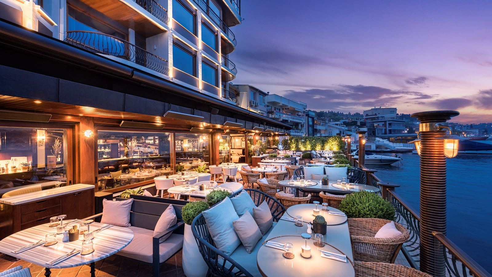 restaurants-restaurants