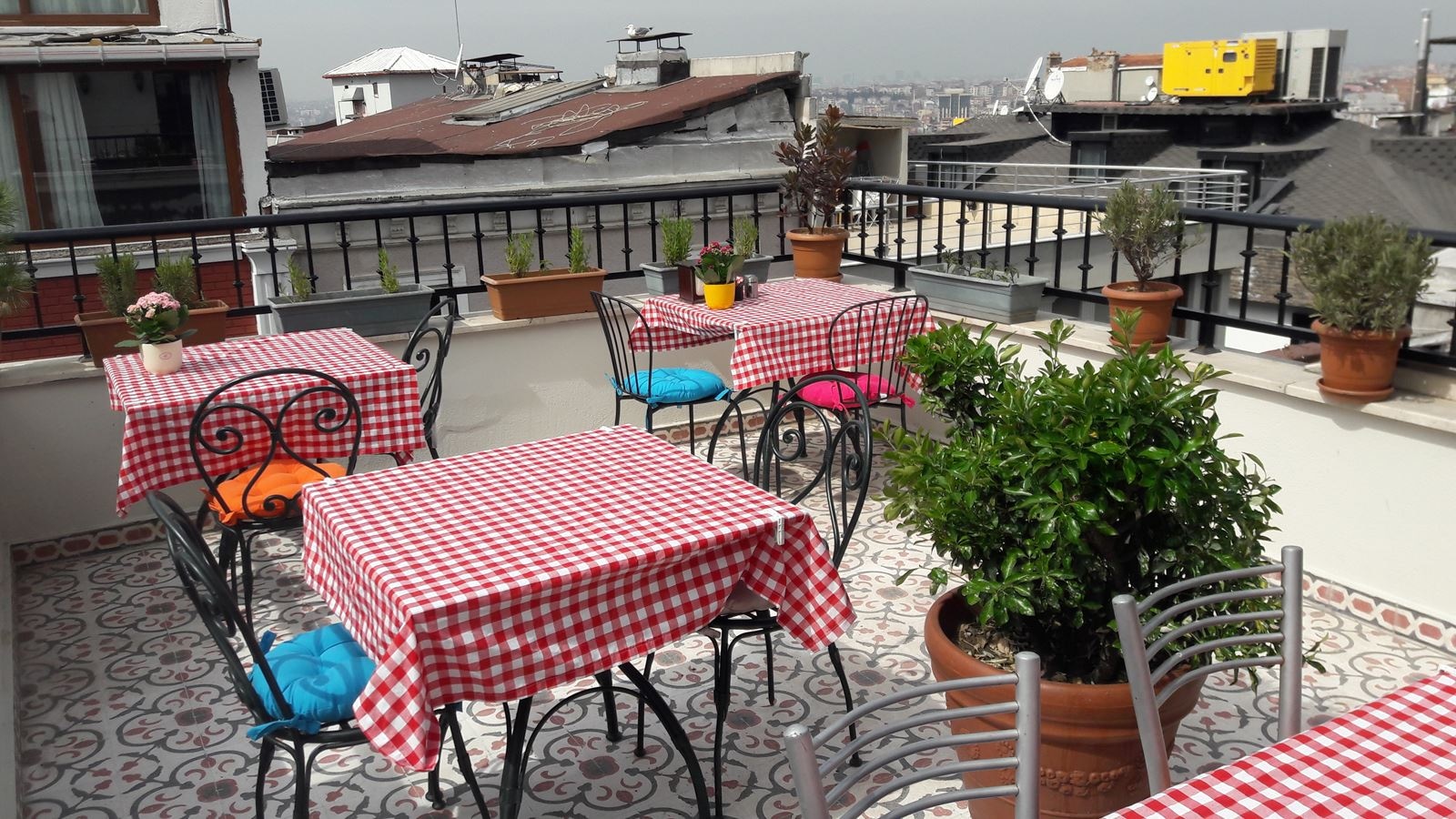 restaurants-restaurants