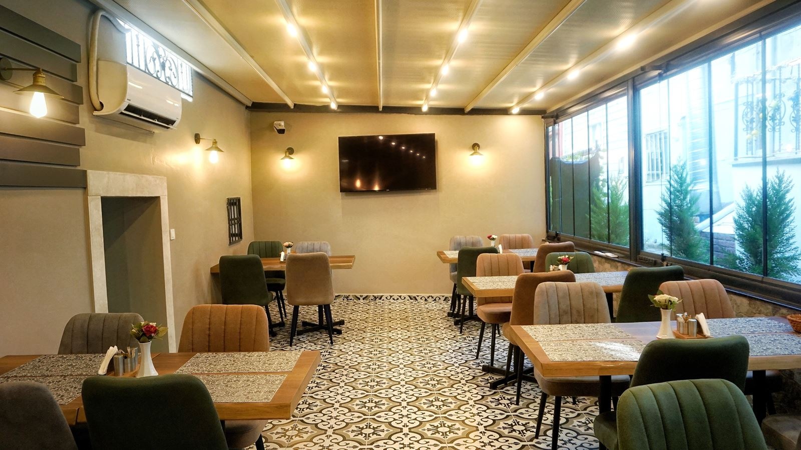 restaurants-restaurants