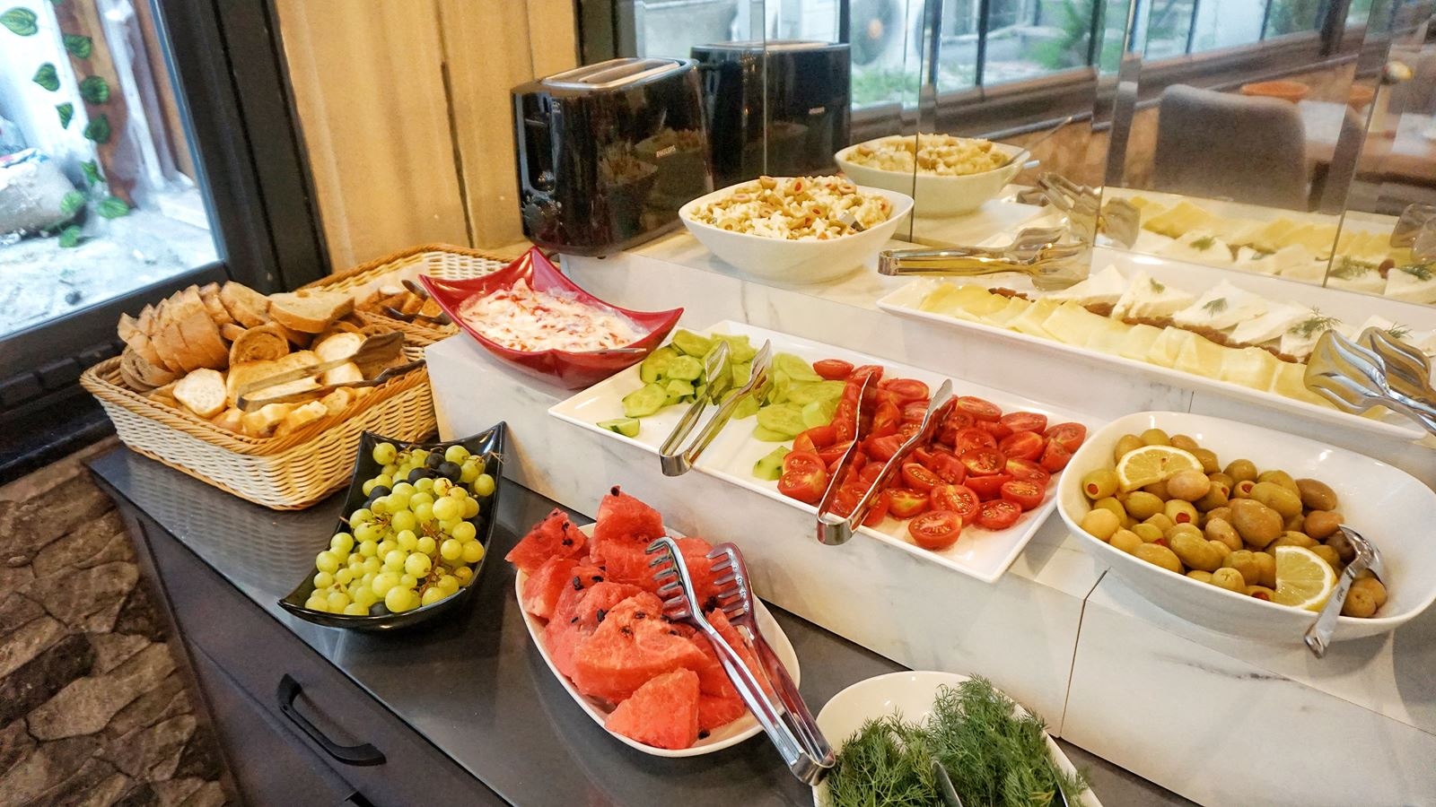 restaurants-restaurants