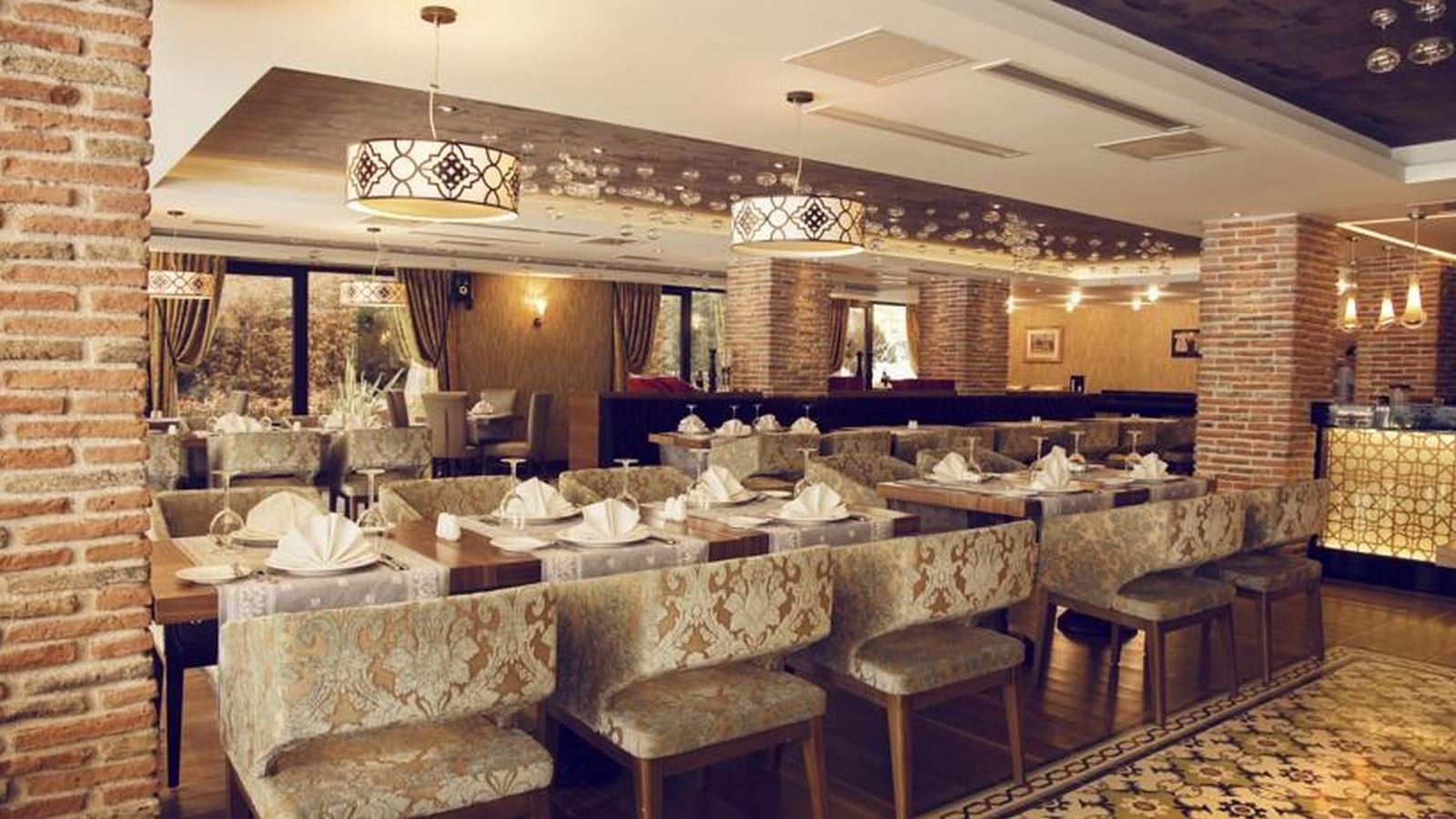 restaurants-restaurants