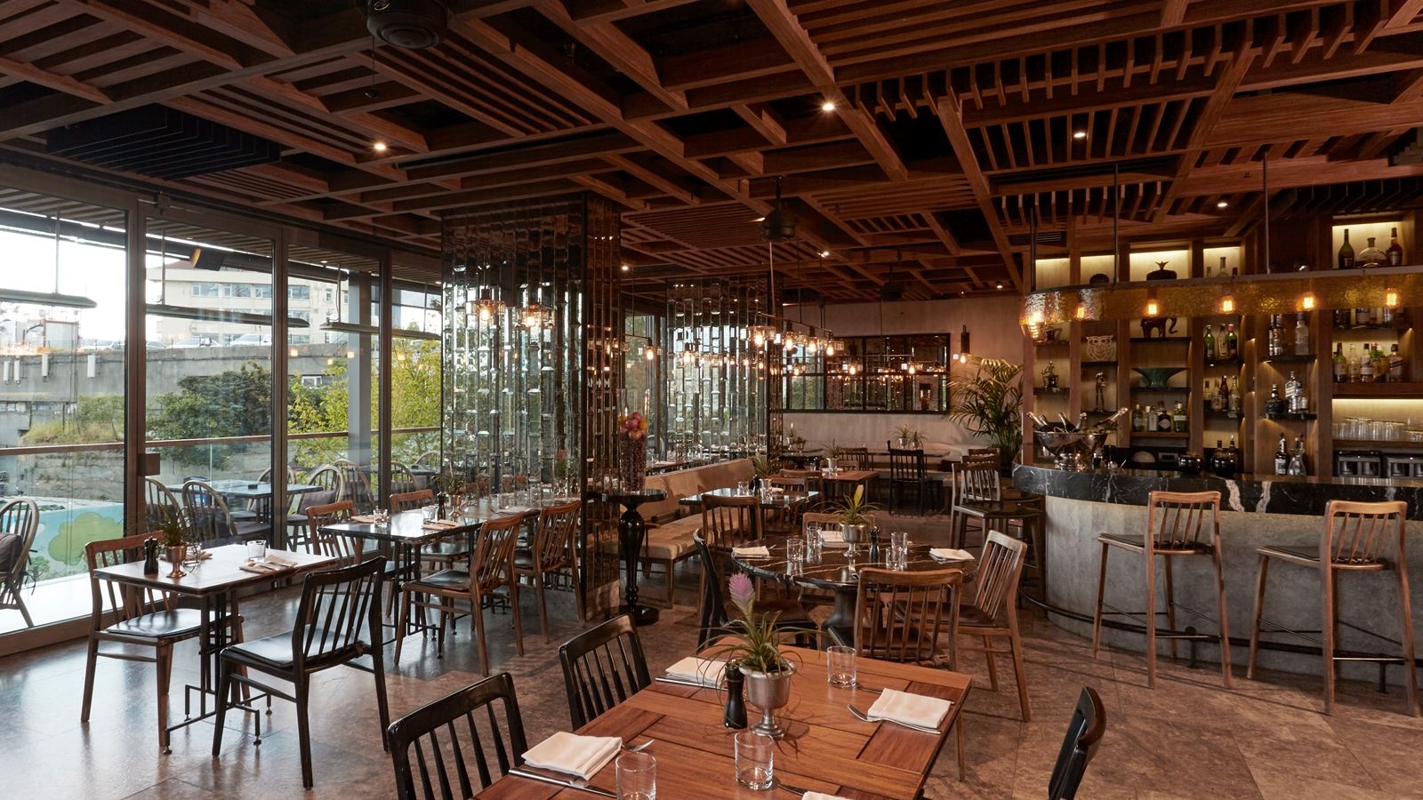 restaurants-restaurants