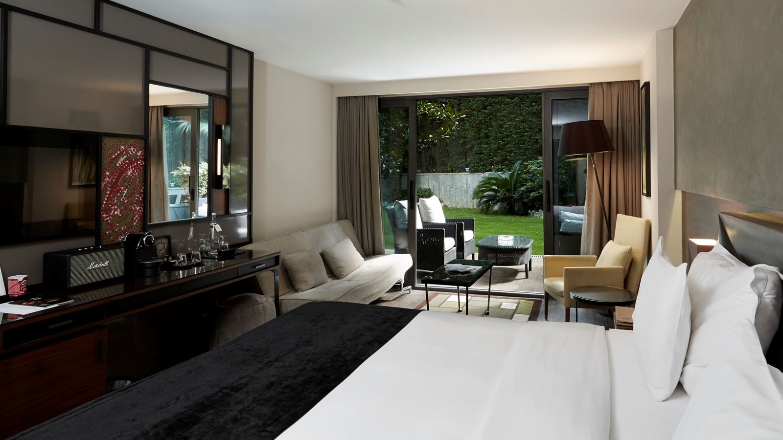 rooms-room-luxury-sea-view