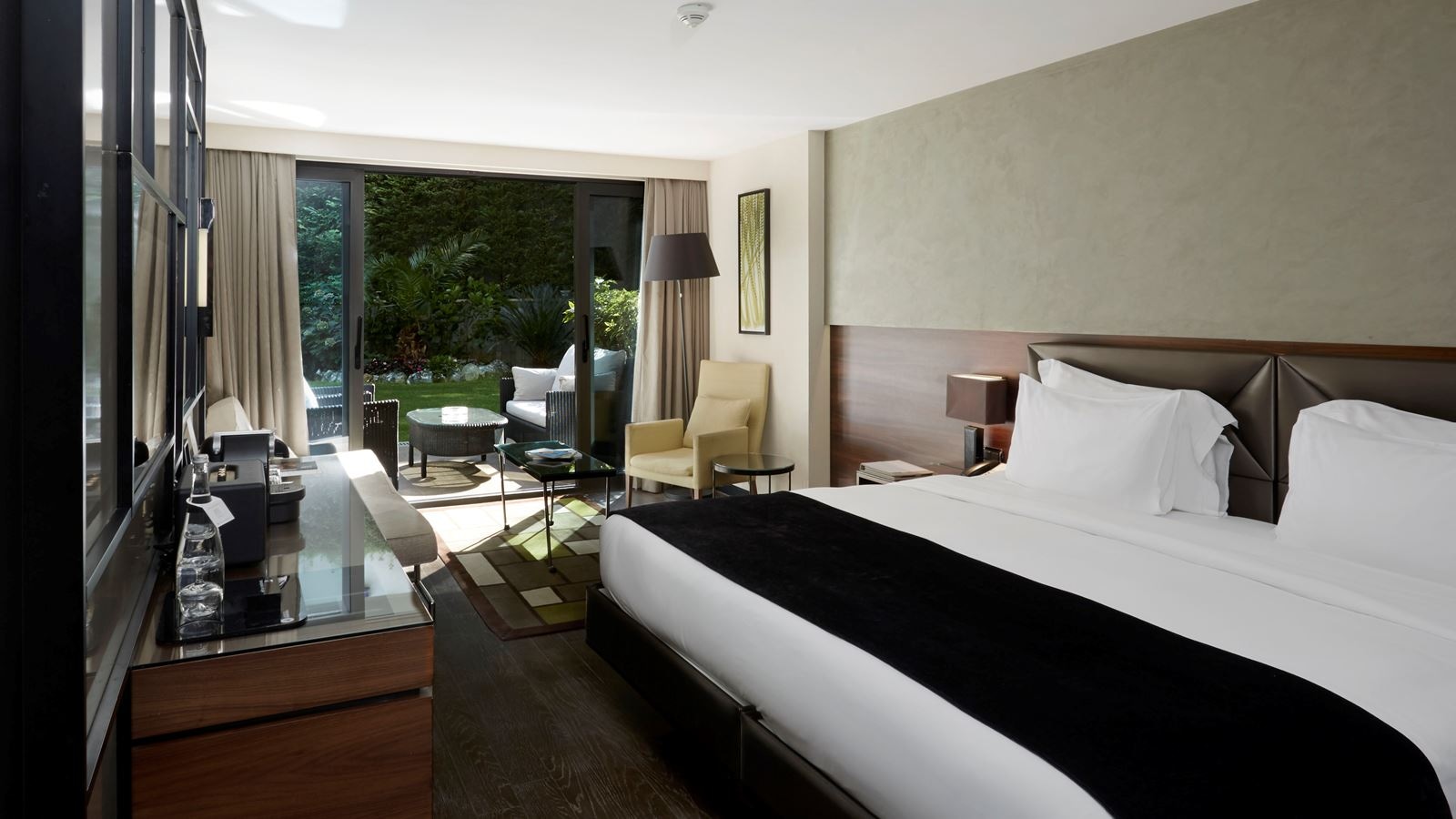 rooms-room-luxury-sea-view