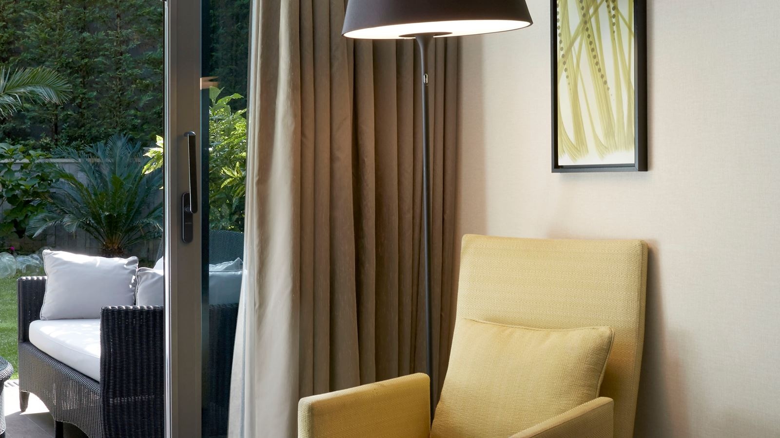 rooms-room-luxury-sea-view