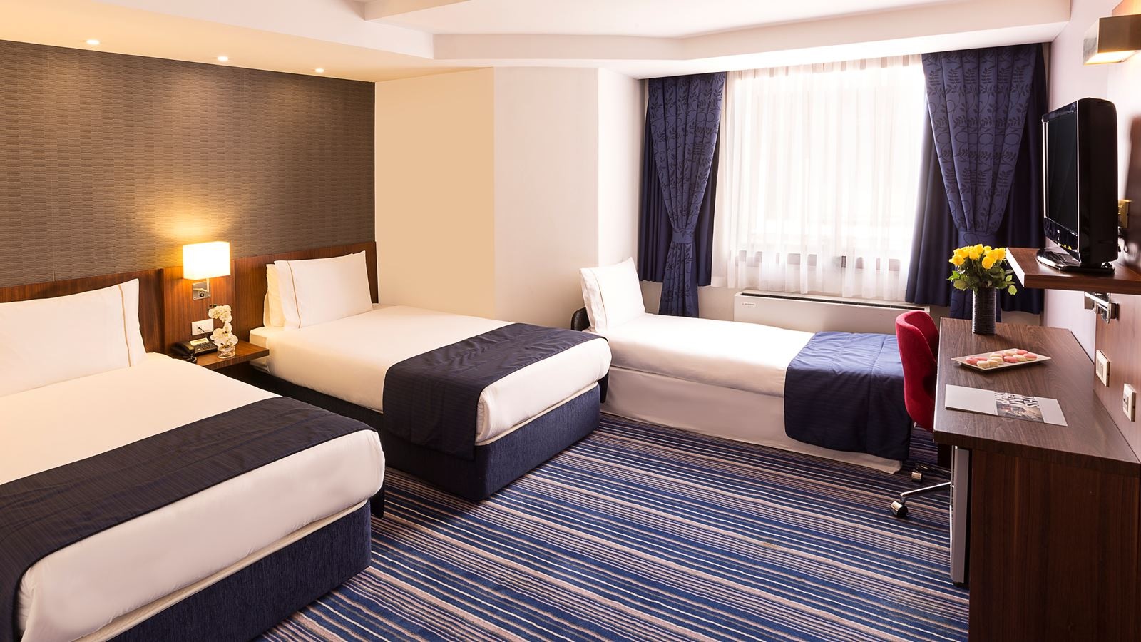 rooms-triple-superior