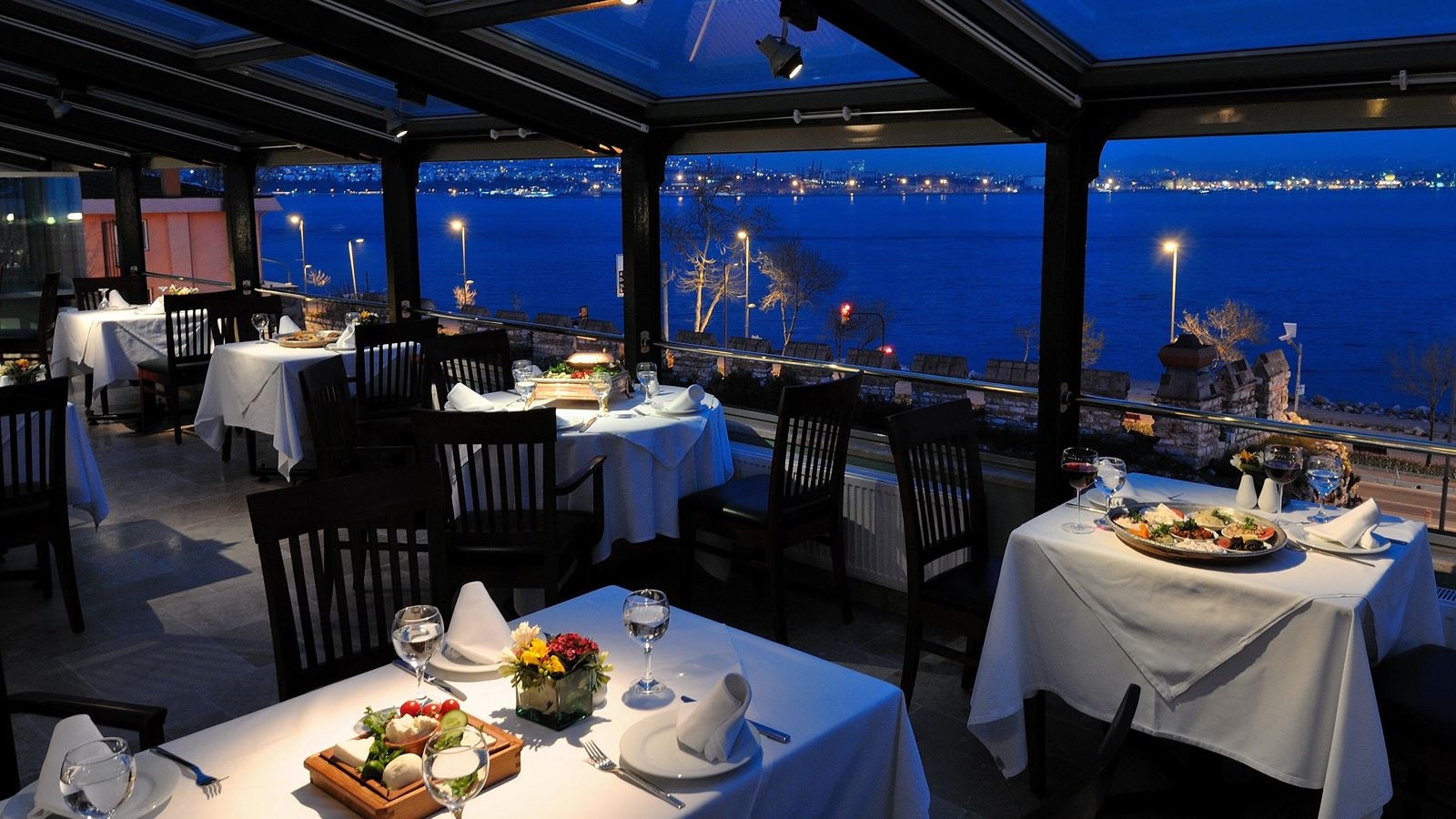 restaurants-restaurants