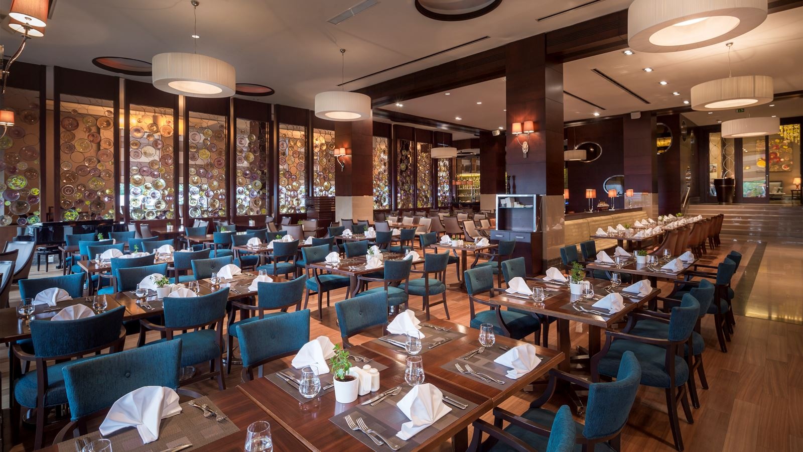 restaurants-restaurants