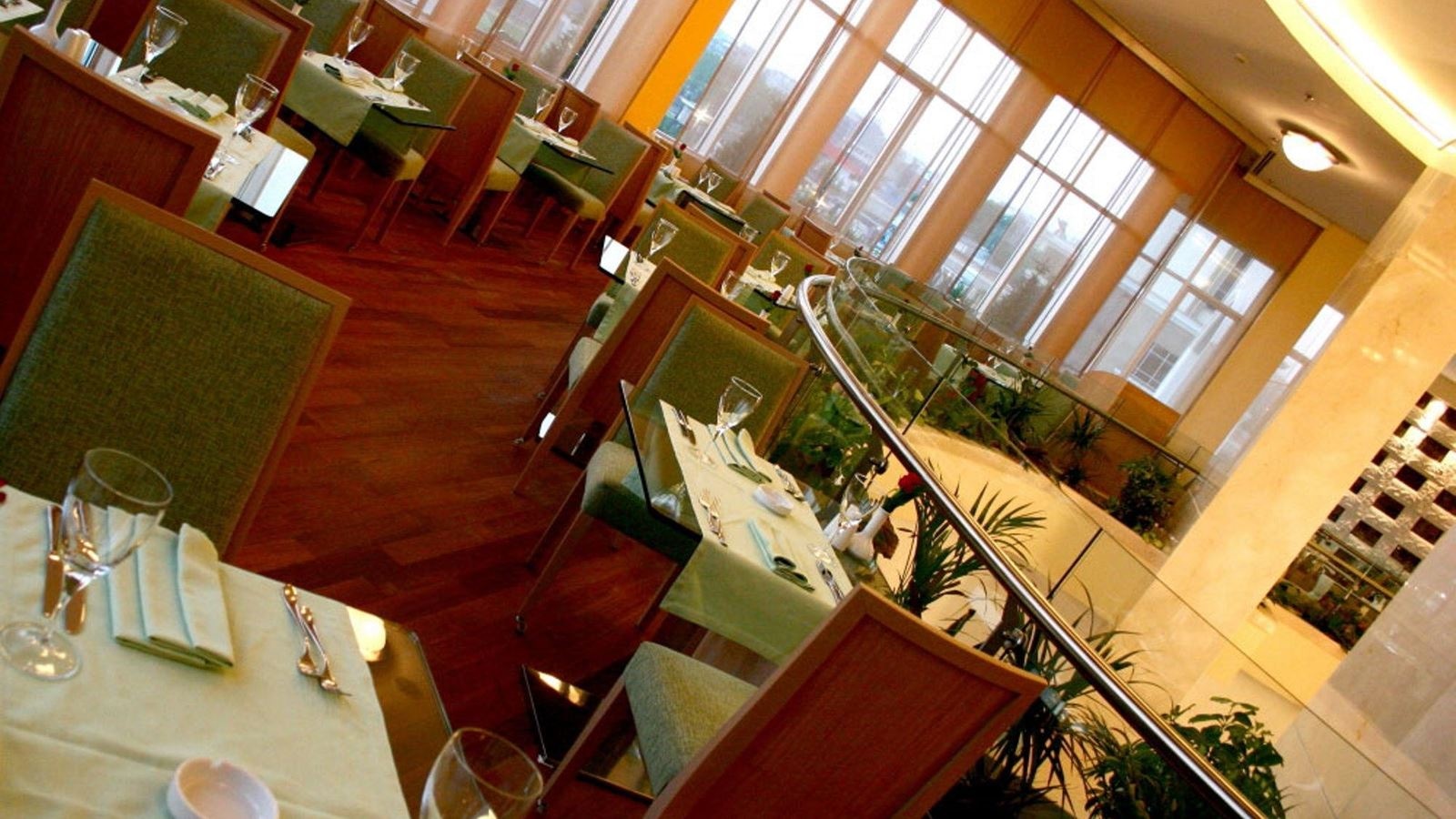 restaurants-restaurants