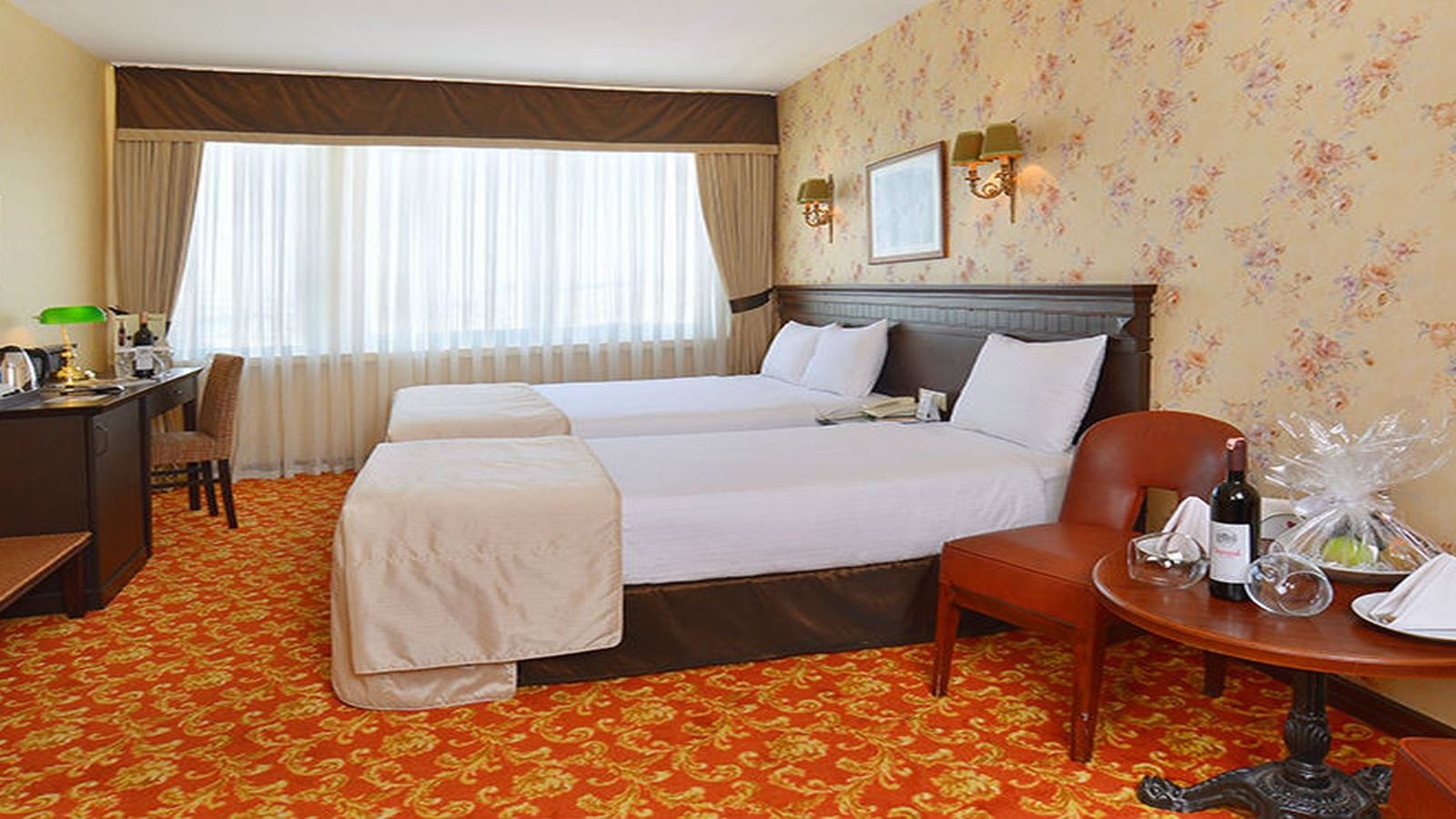 rooms-family-room-standard