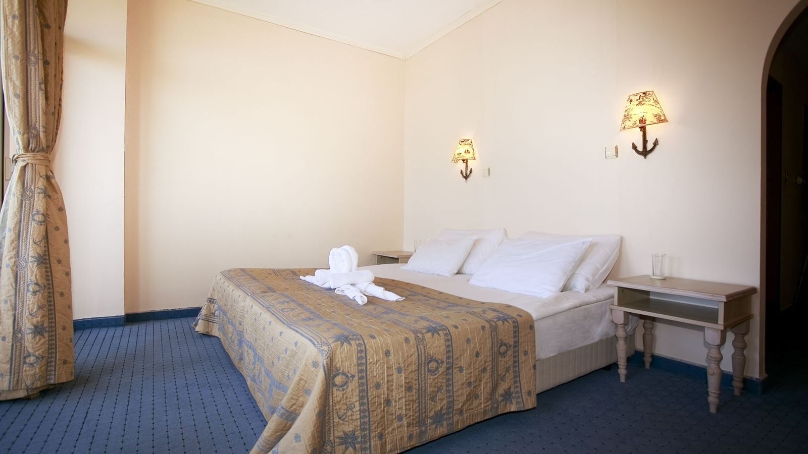 rooms-2-bedrooms-studio-park-view