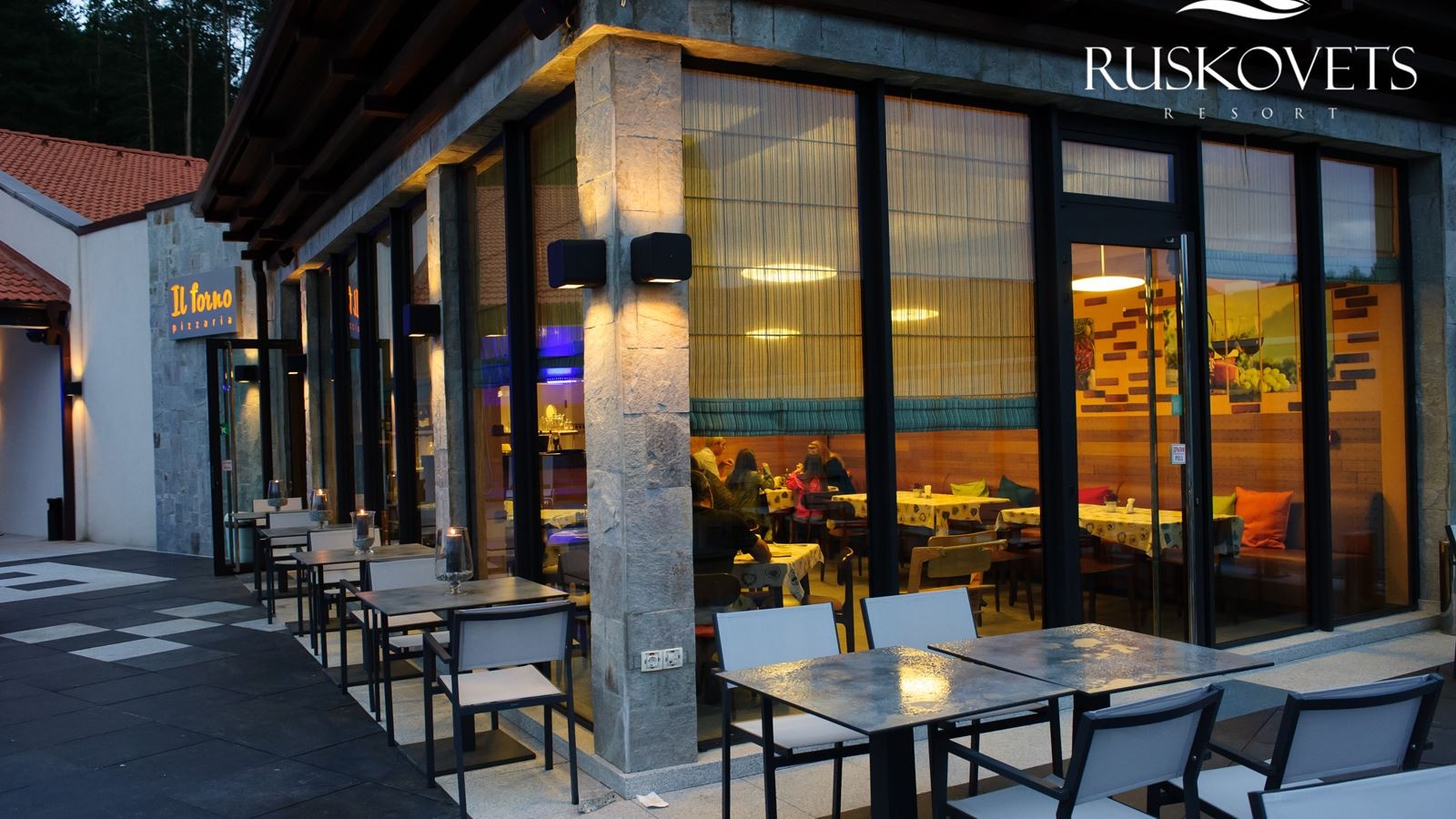 restaurants-restaurants