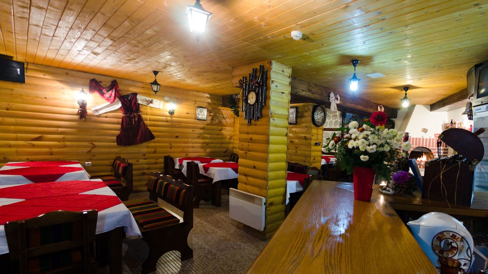 restaurants-restaurants