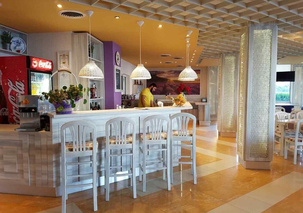 restaurants-restaurants