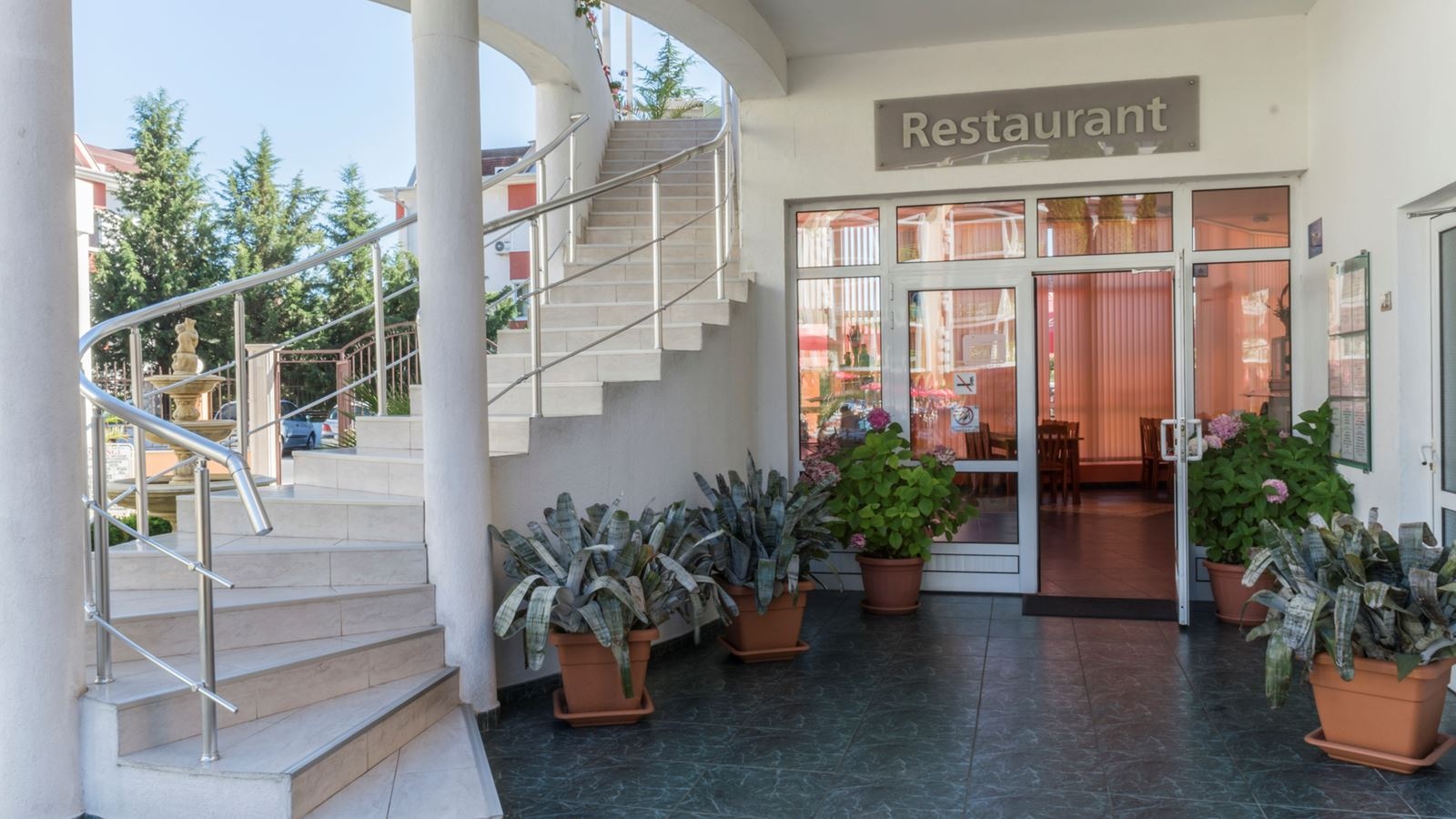 restaurants-restaurants