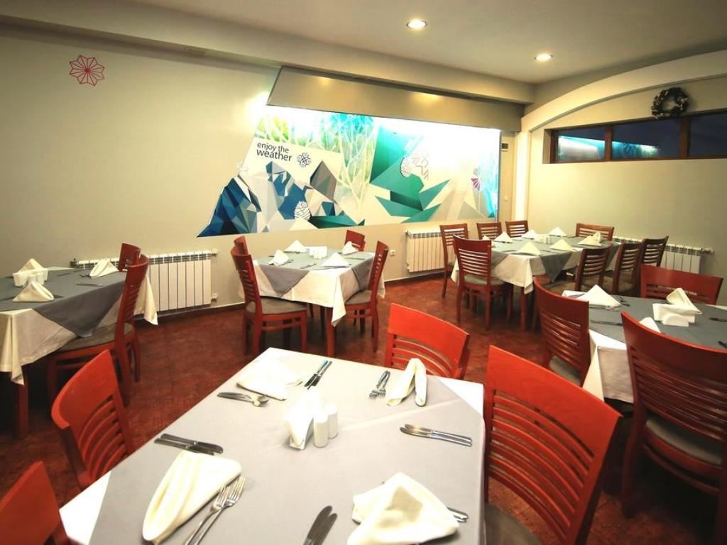 restaurants-restaurant