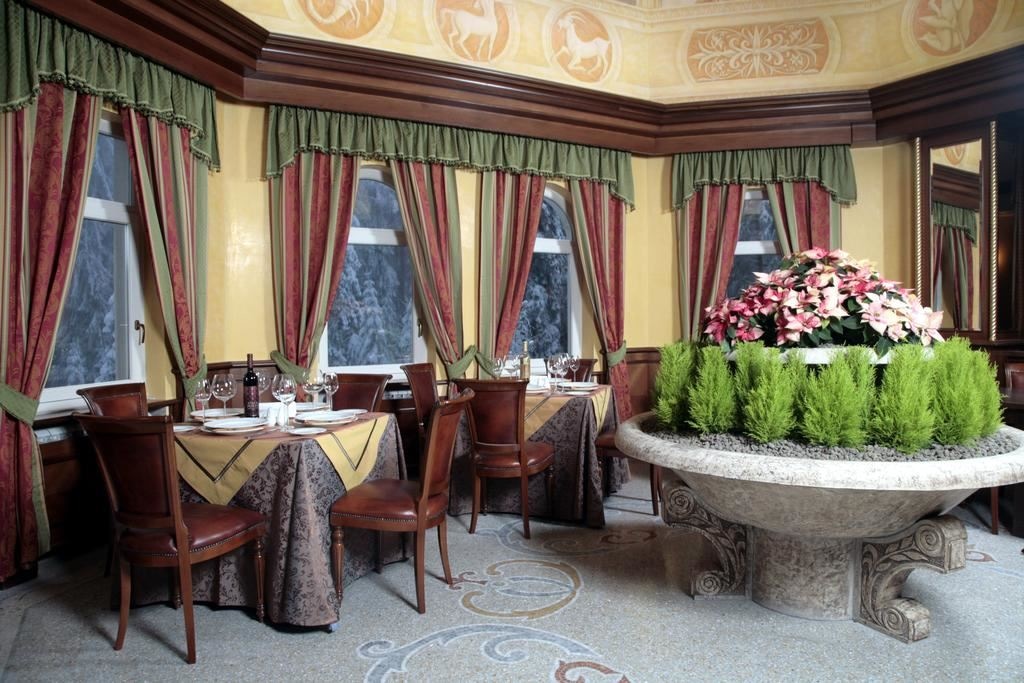 restaurants-restaurants