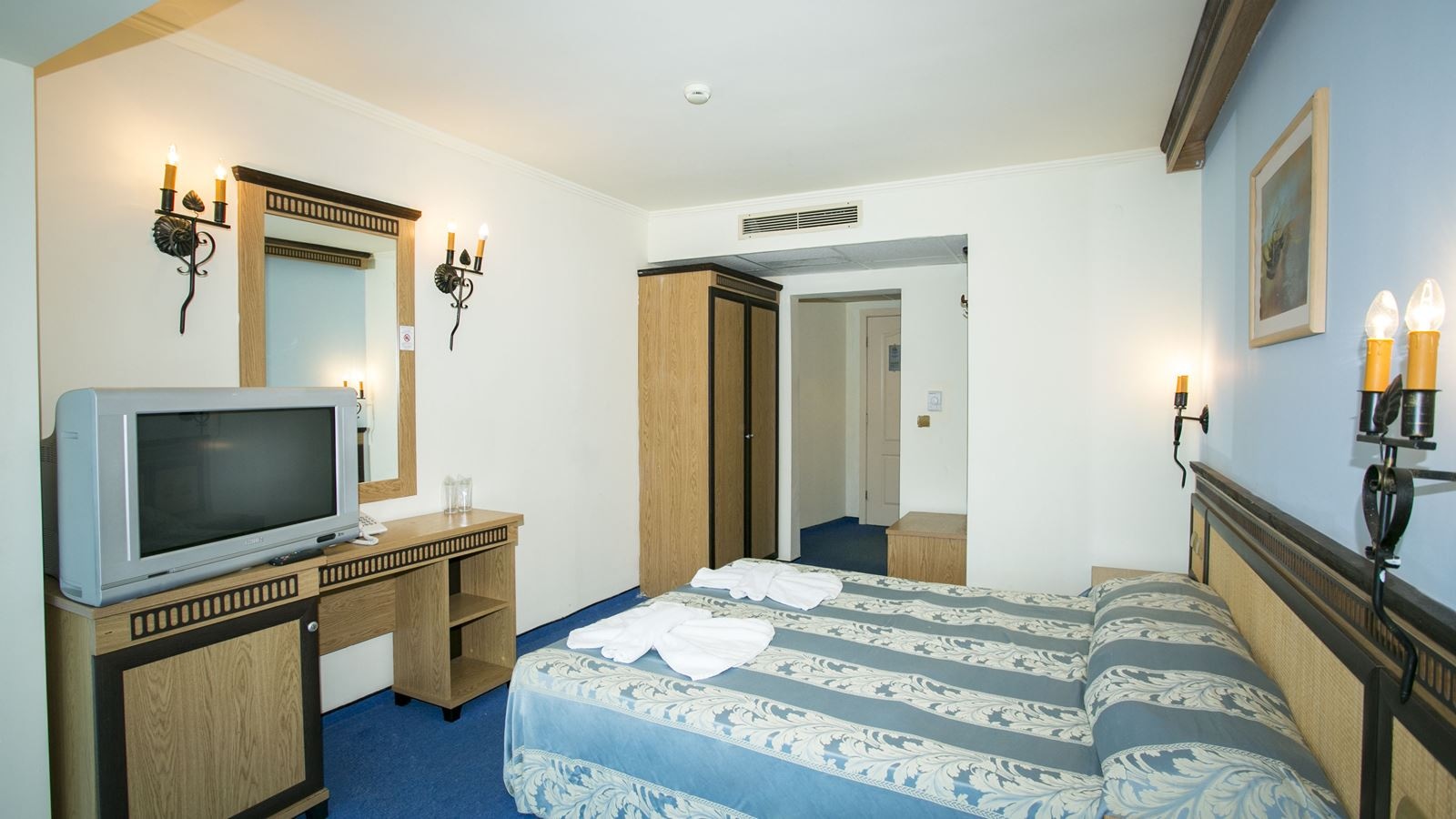 rooms-double-room-without-balcony-metropol-park-view