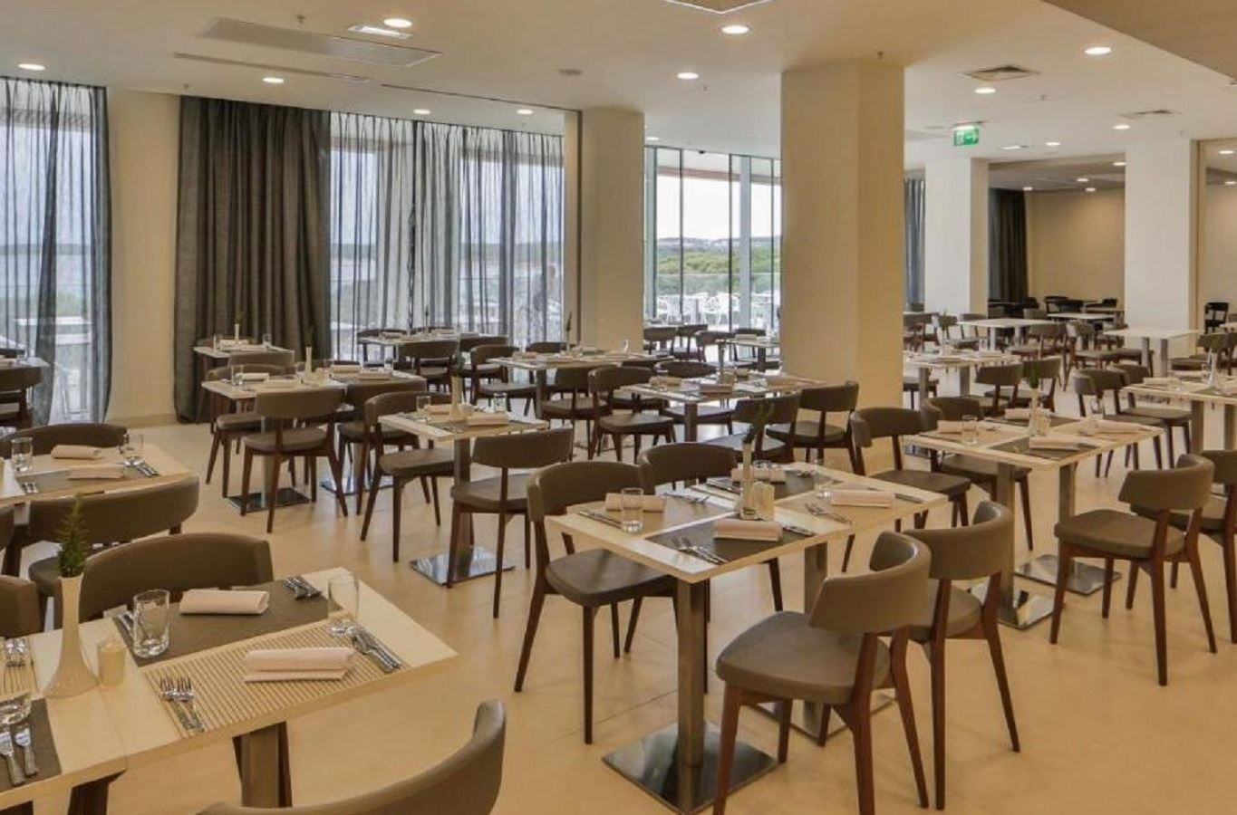 restaurants-main-restaurant