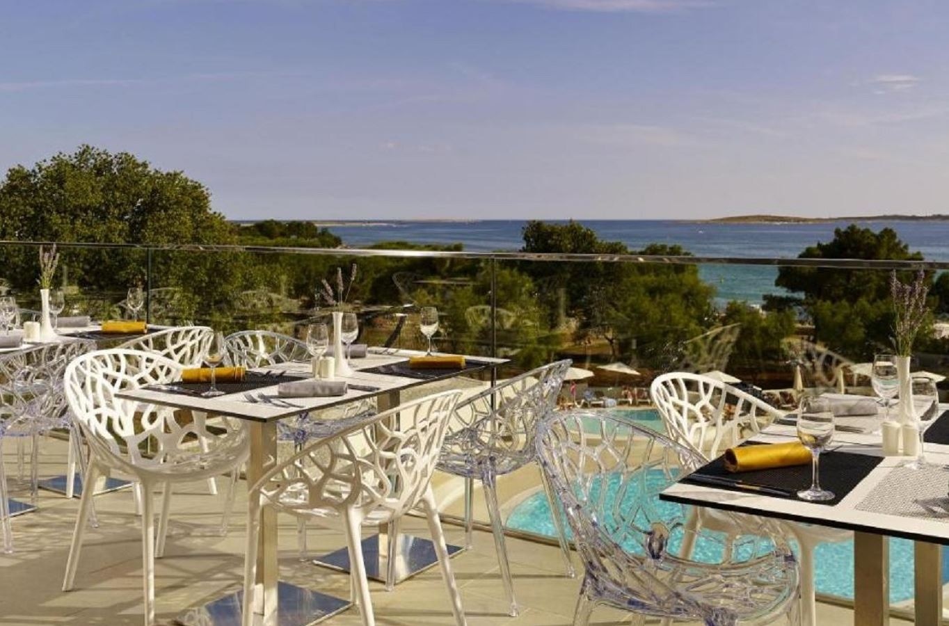 restaurants-bistro-lungo-mare