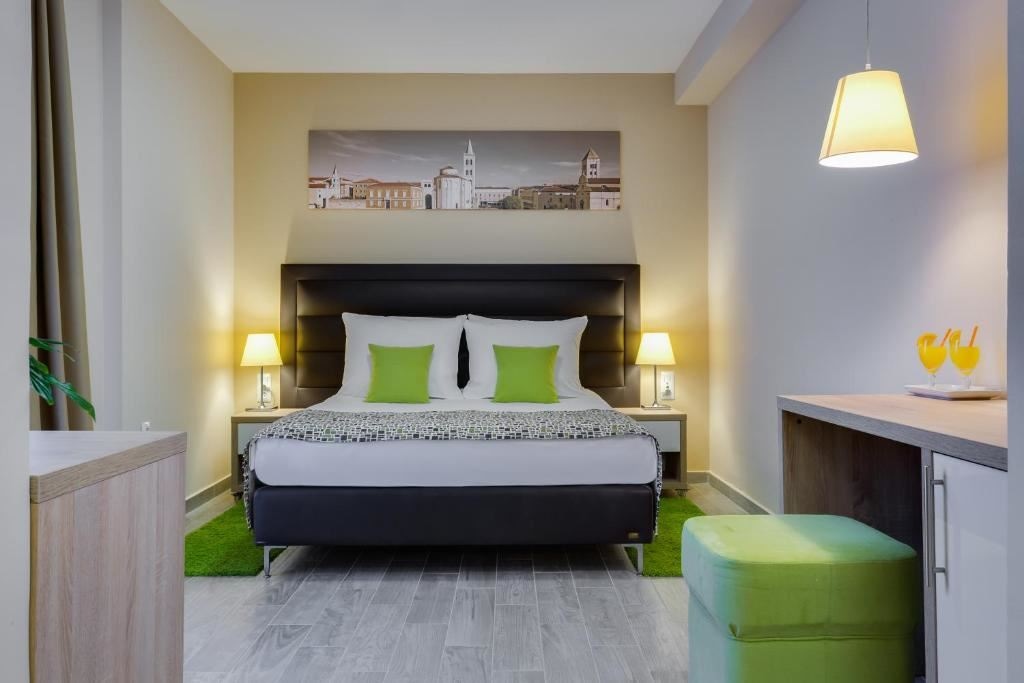 rooms-double-classic-room