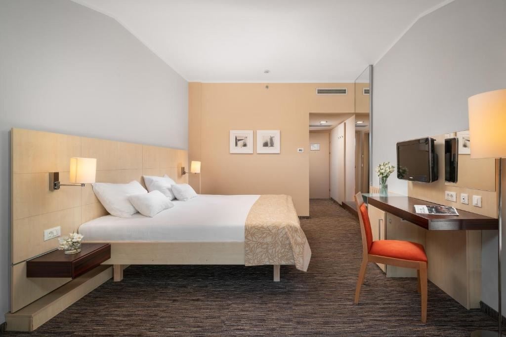 rooms-double-classic-room-park-view