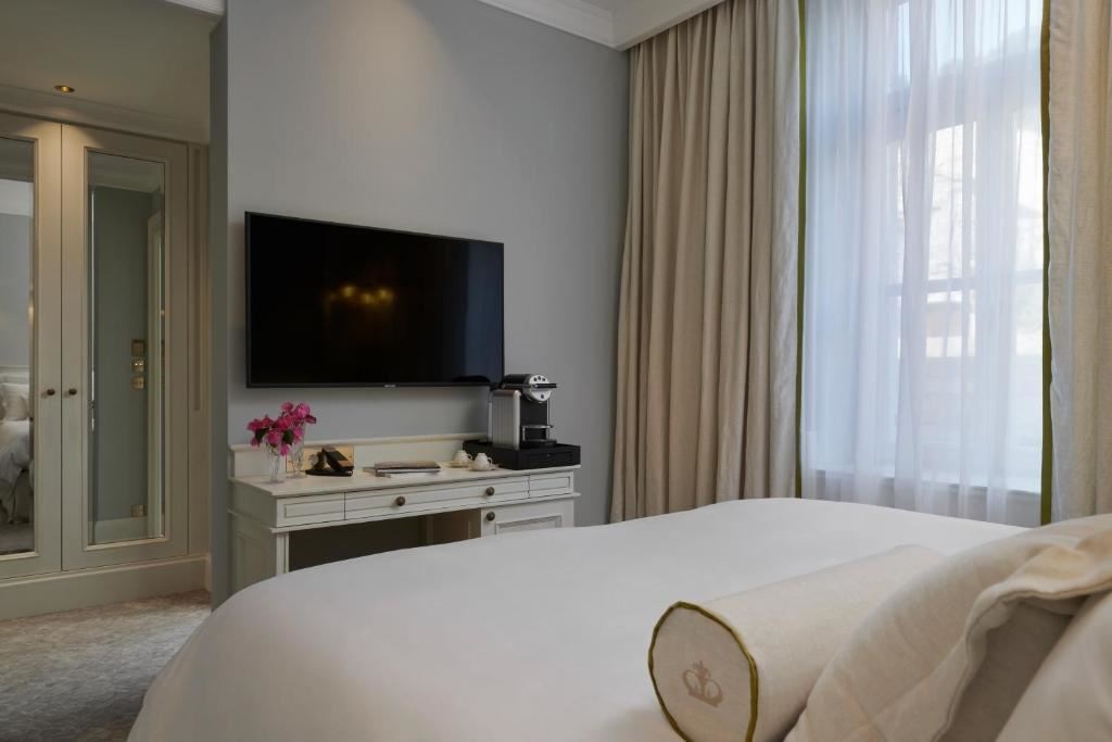 rooms-room-park-view