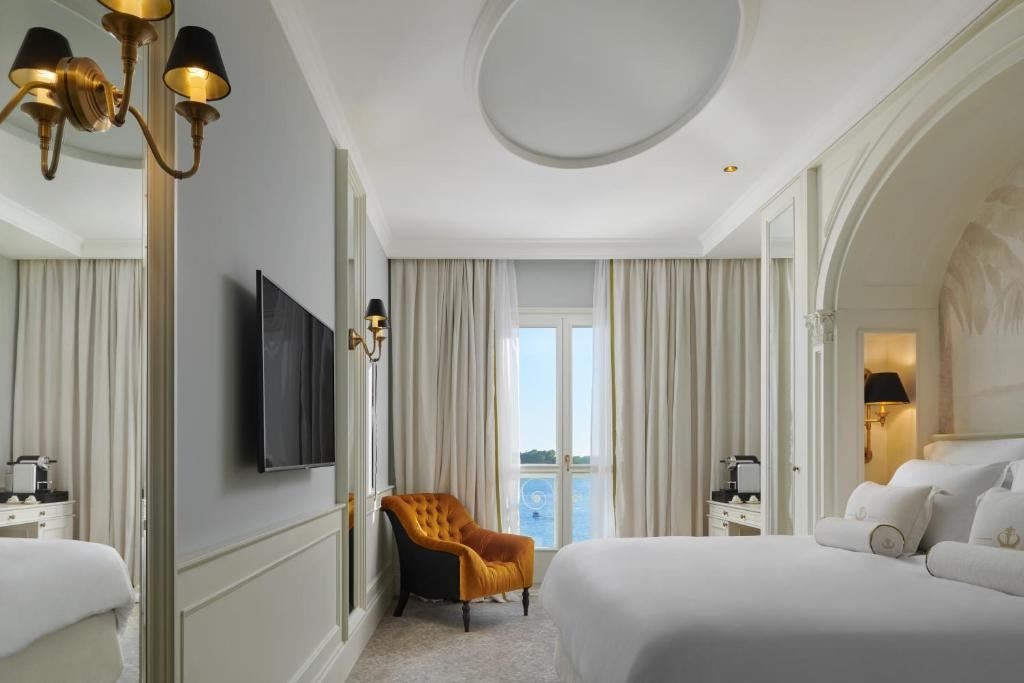 rooms-premium-room-seaview