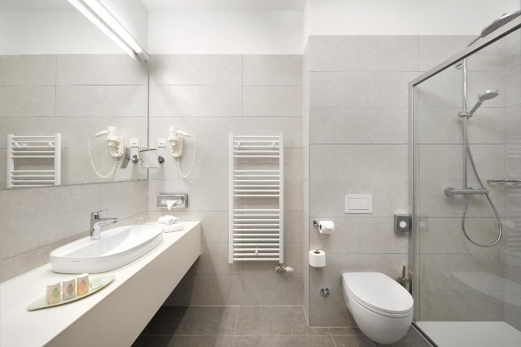 rooms-superior-room-balcony