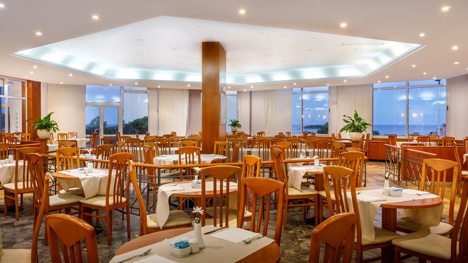 restaurants-restaurants