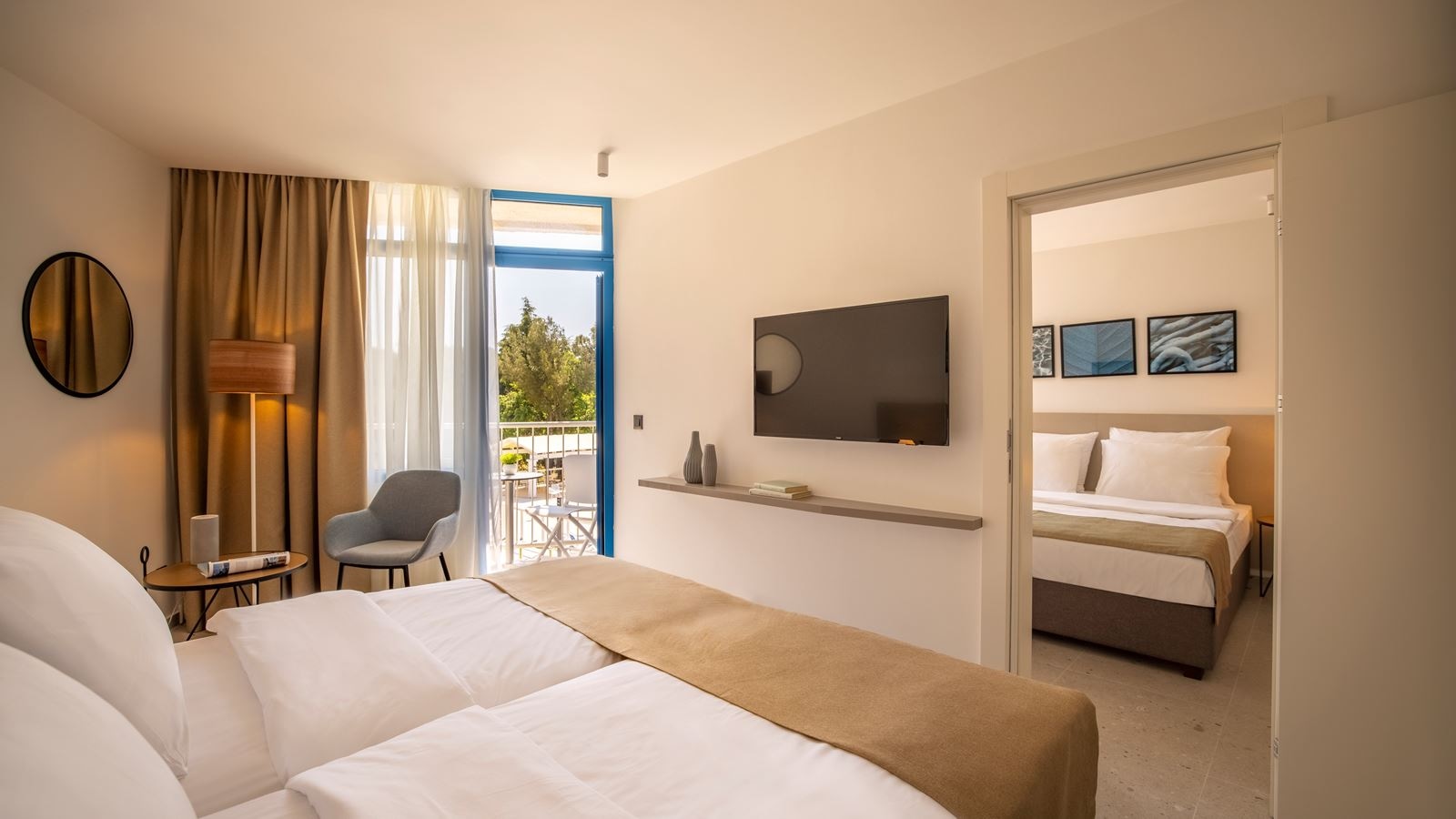 rooms-family-room-standard