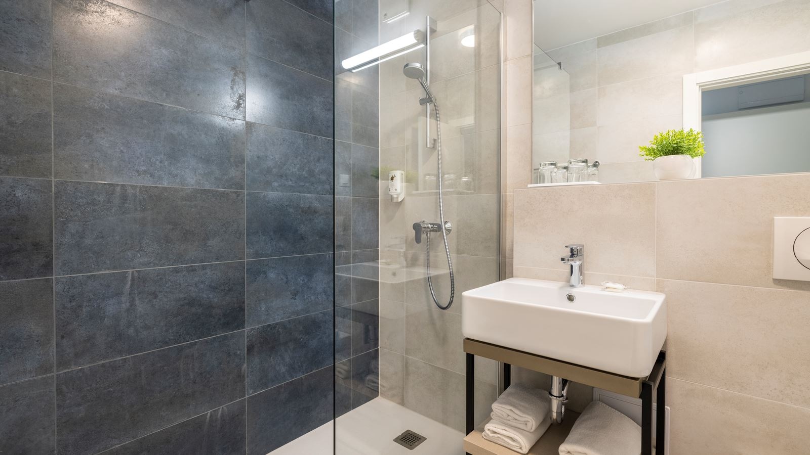 rooms-family-room-standard