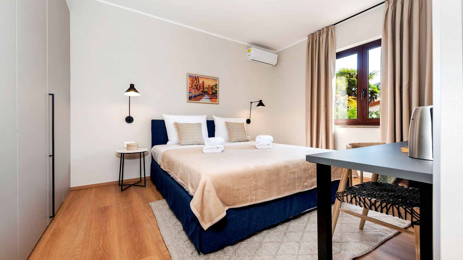 rooms-double-with-balcony