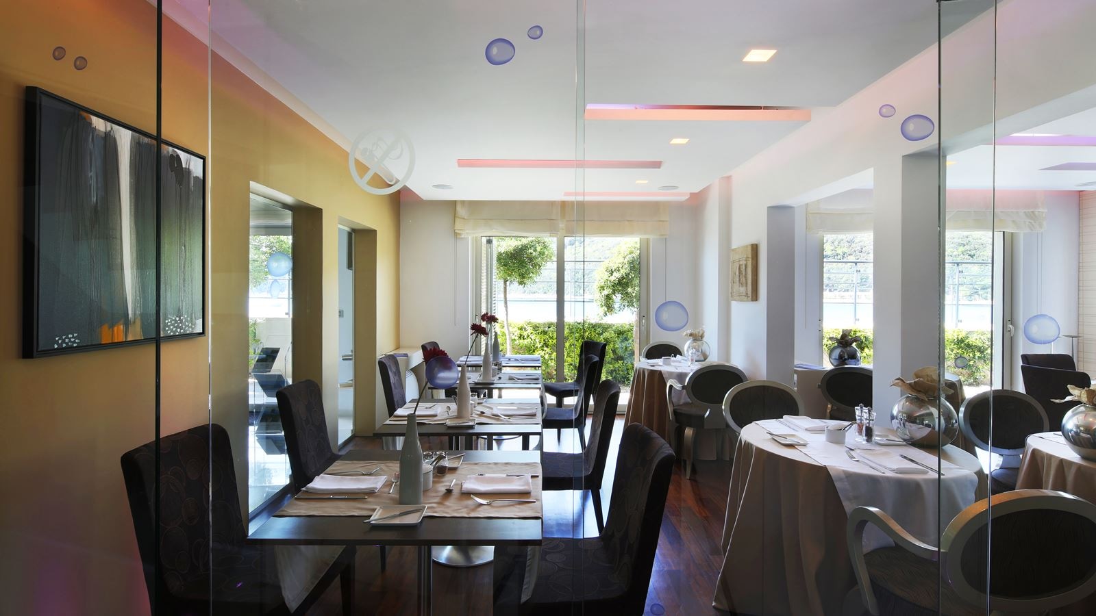 restaurants-restaurants