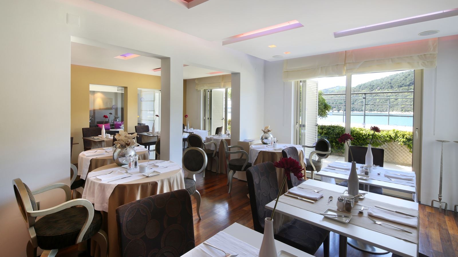 restaurants-restaurants