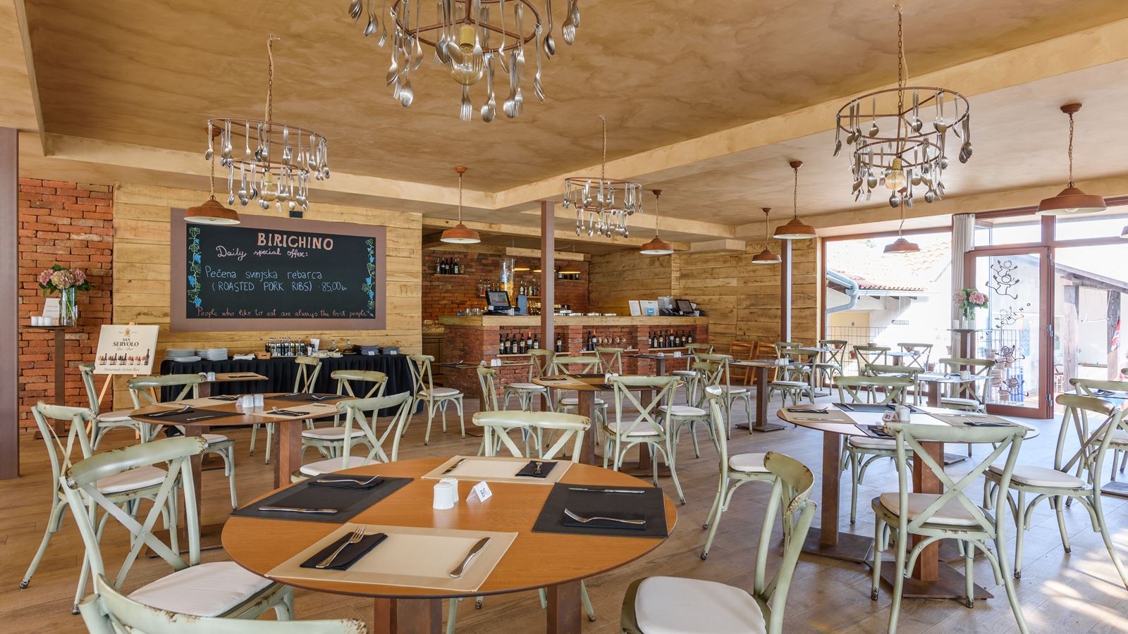 restaurants-restaurants