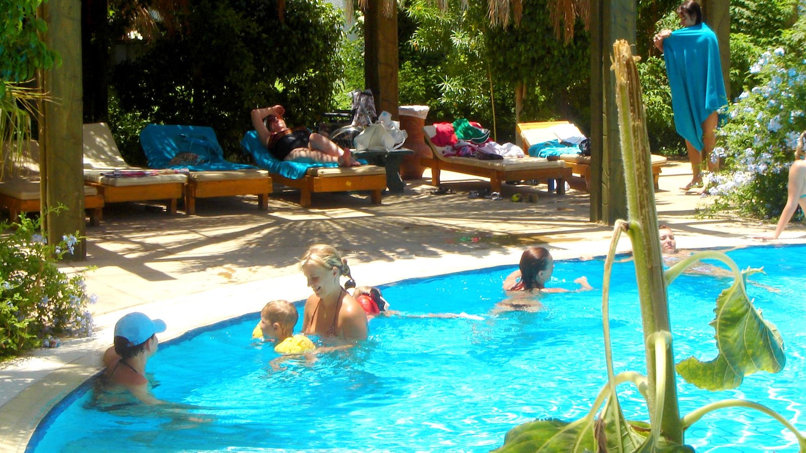 pools-outdoor-childrens-pool