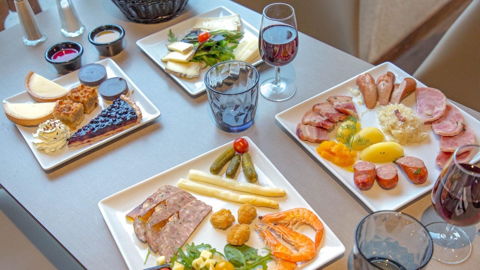 restaurants-restaurants