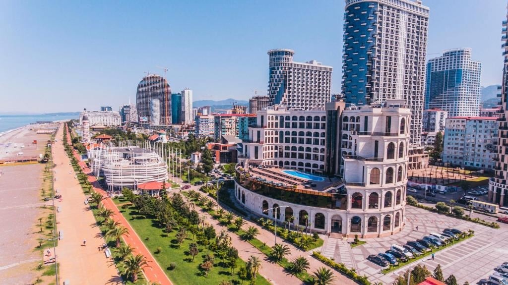 general-main-building